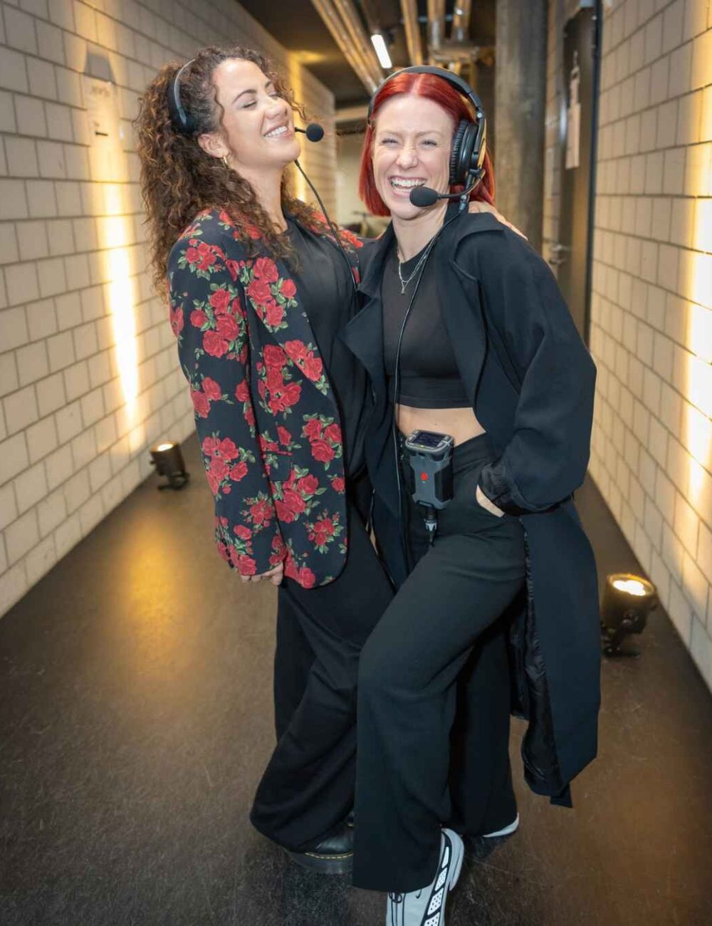 Sofia und die Choreografieassistentin bei Art on Ice